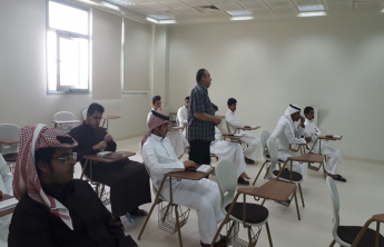  كلية إدارة الأعمال بالخرج تنظم محاضرة  بعنوان &quot; التستر التجارى&quot; 